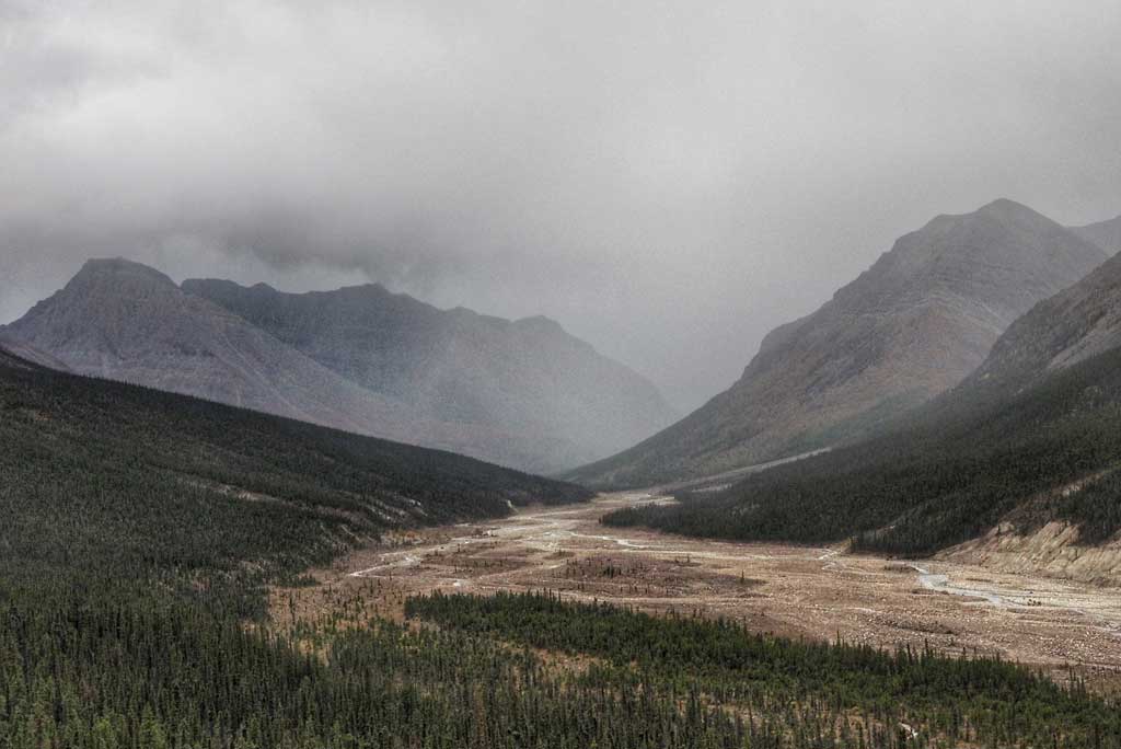 valley_off_the_alaskan_highway